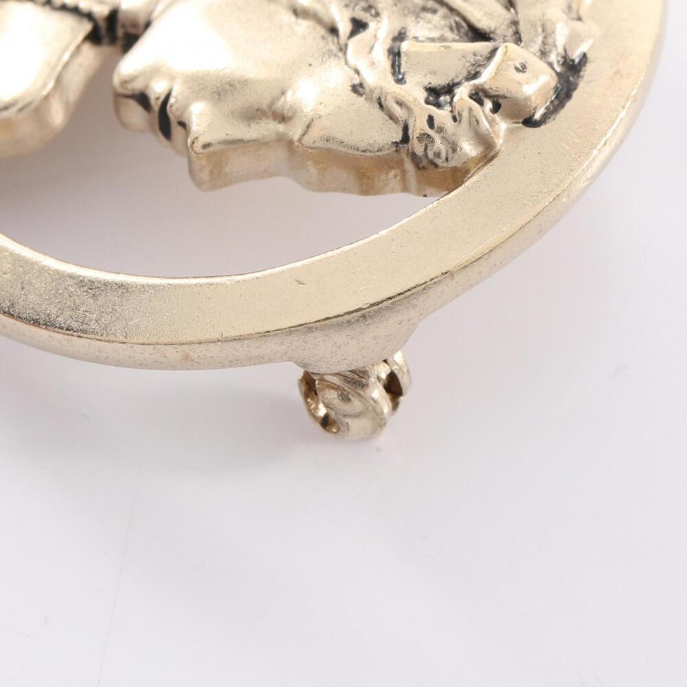 CHANEL Gold Logo Brooch - Picture 5 of 5